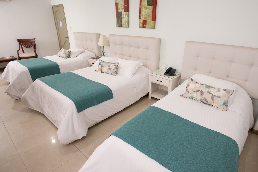 Hotel Costa Bonita 31/61