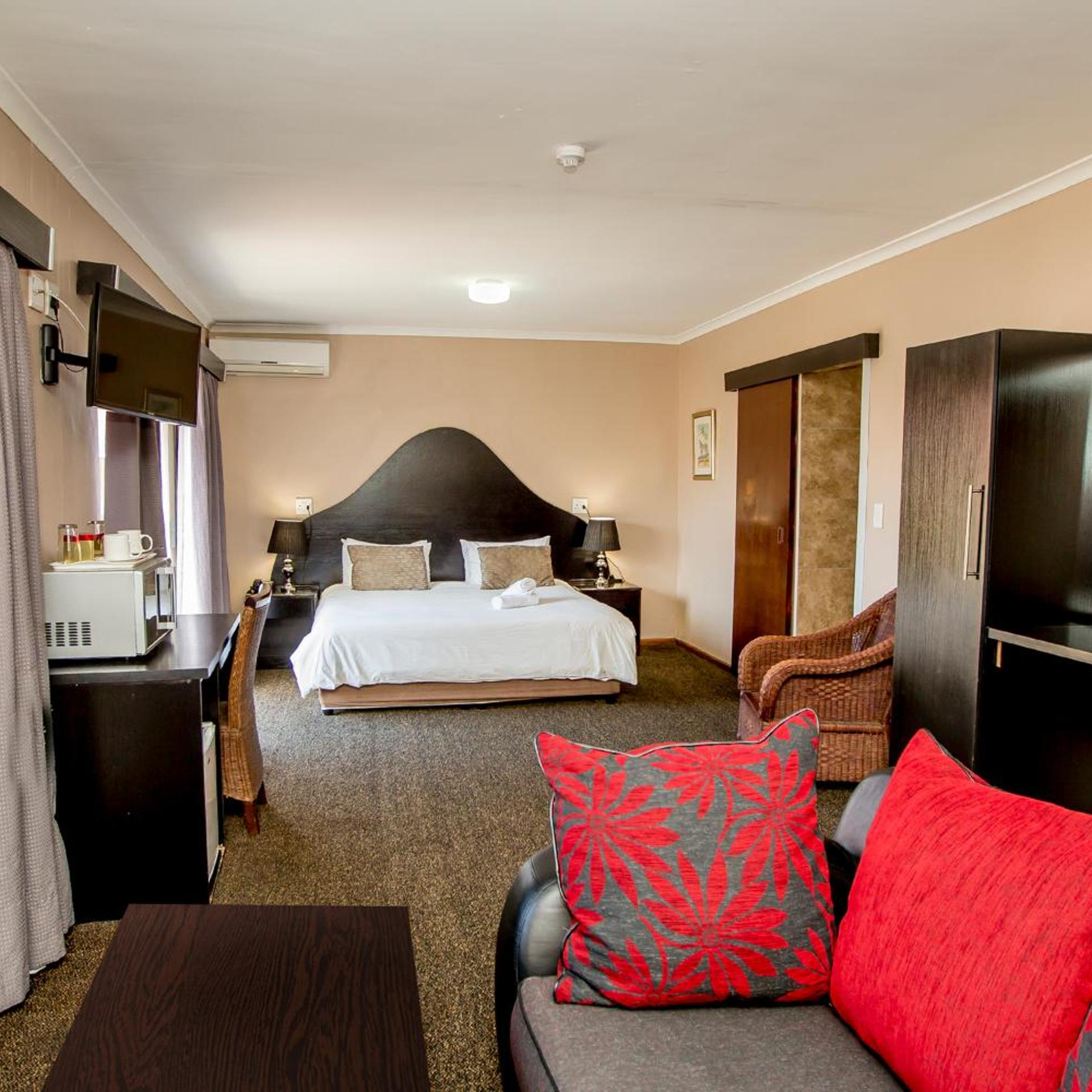 Executive, Suite