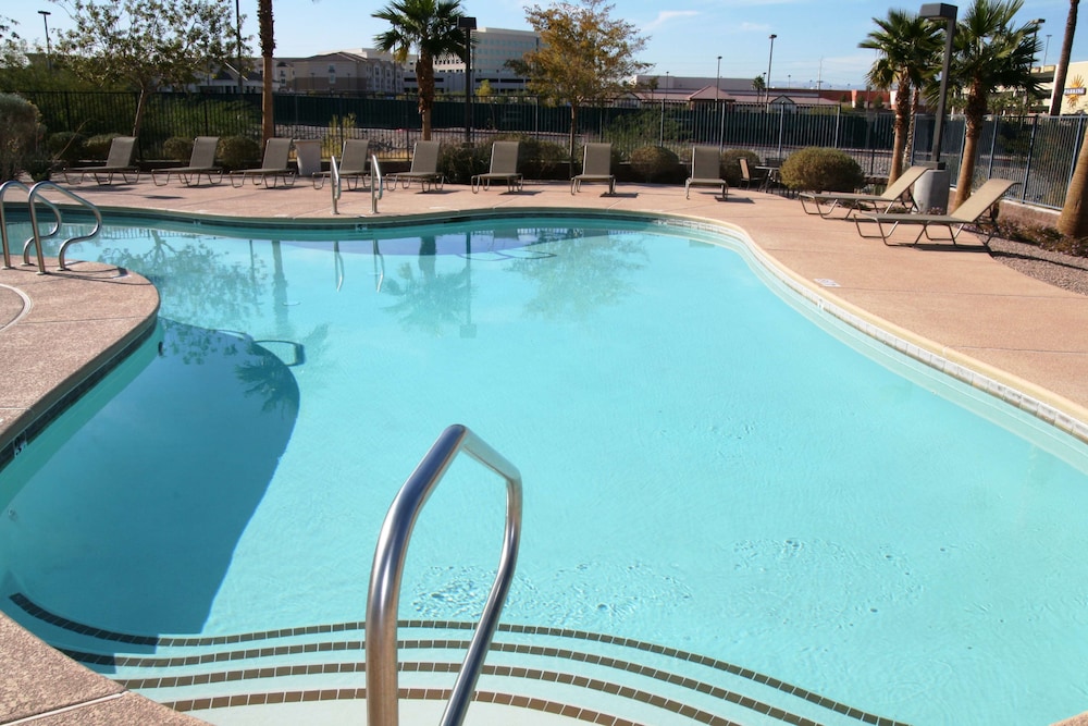 Hampton Inn Suites Las Vegas Henderson 7/61