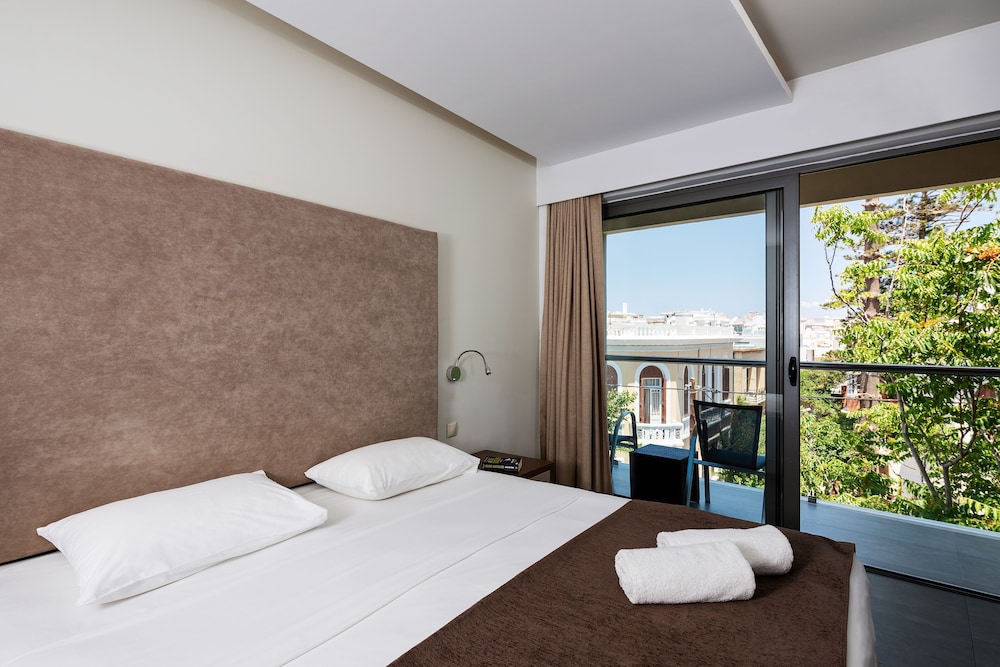 Oktober Downtown Boutique Hotel 17/50