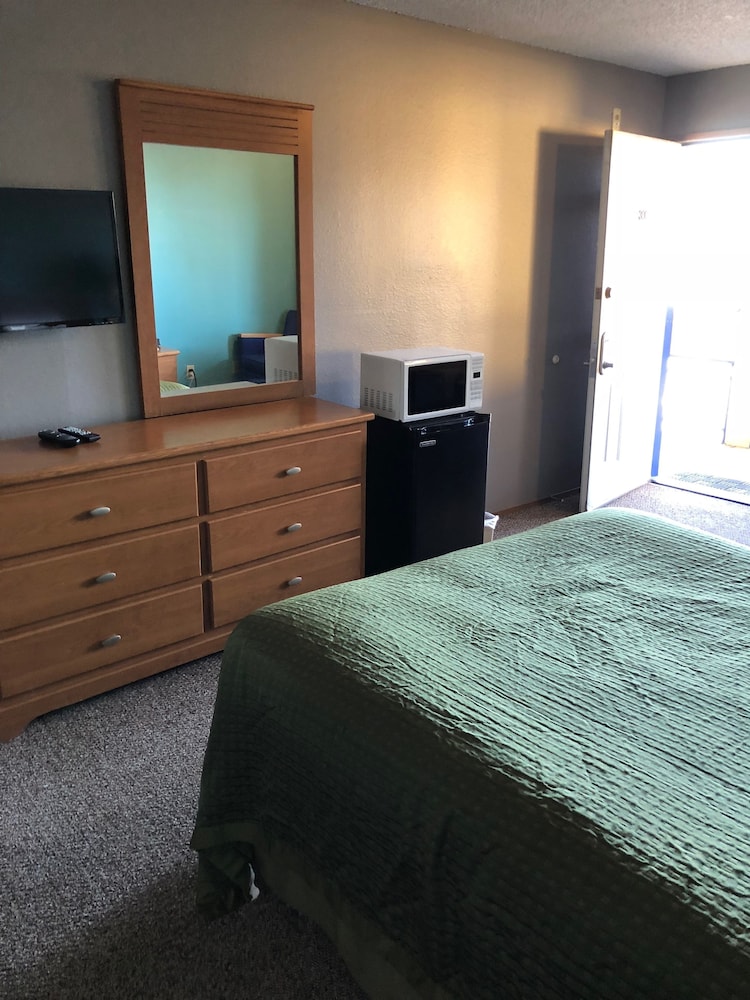 Sumner Motor Inn 20/55