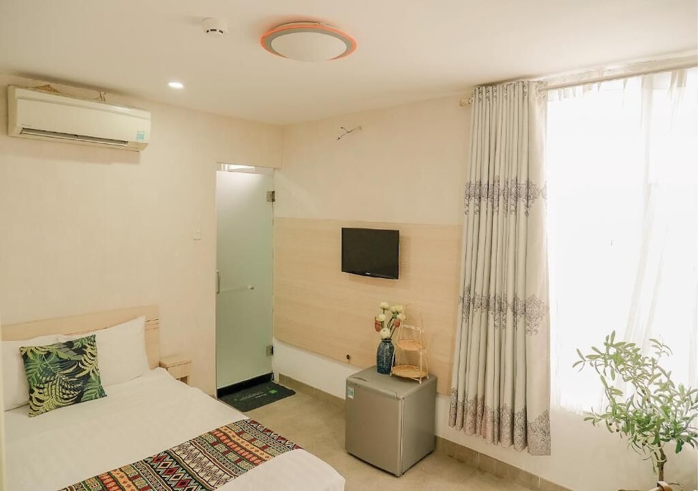Galaxy Hotel &amp; Capsule 34/49