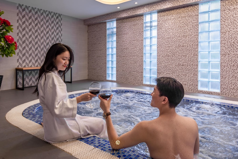 Reyna Hotel Hanoi 9/50