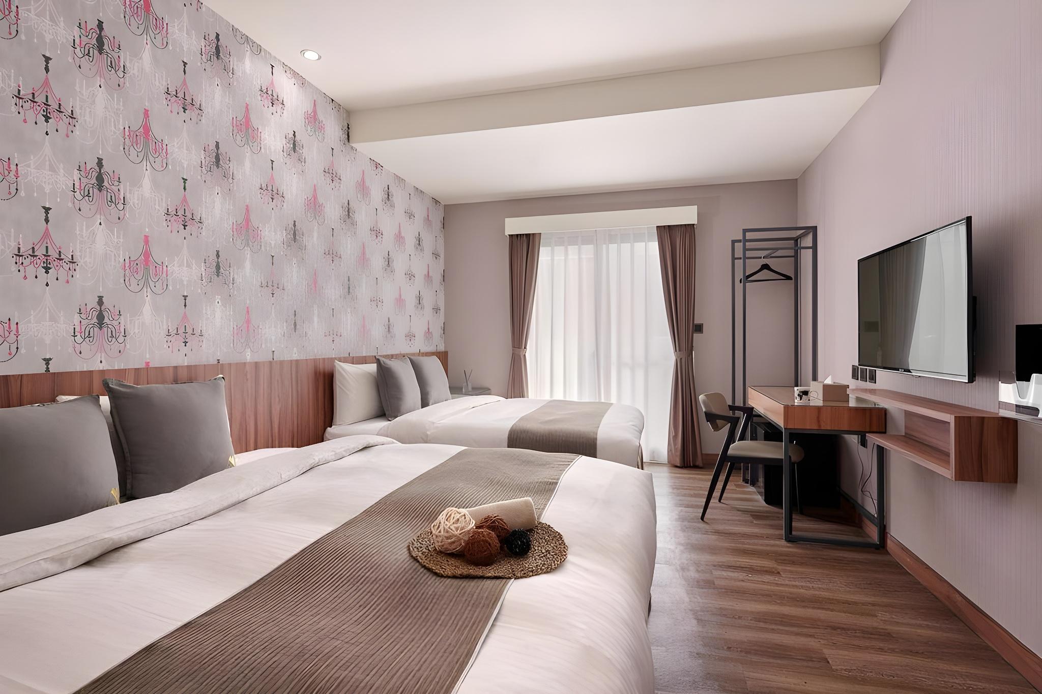 Deluxe, Triple, 2 Double Beds, Balcony