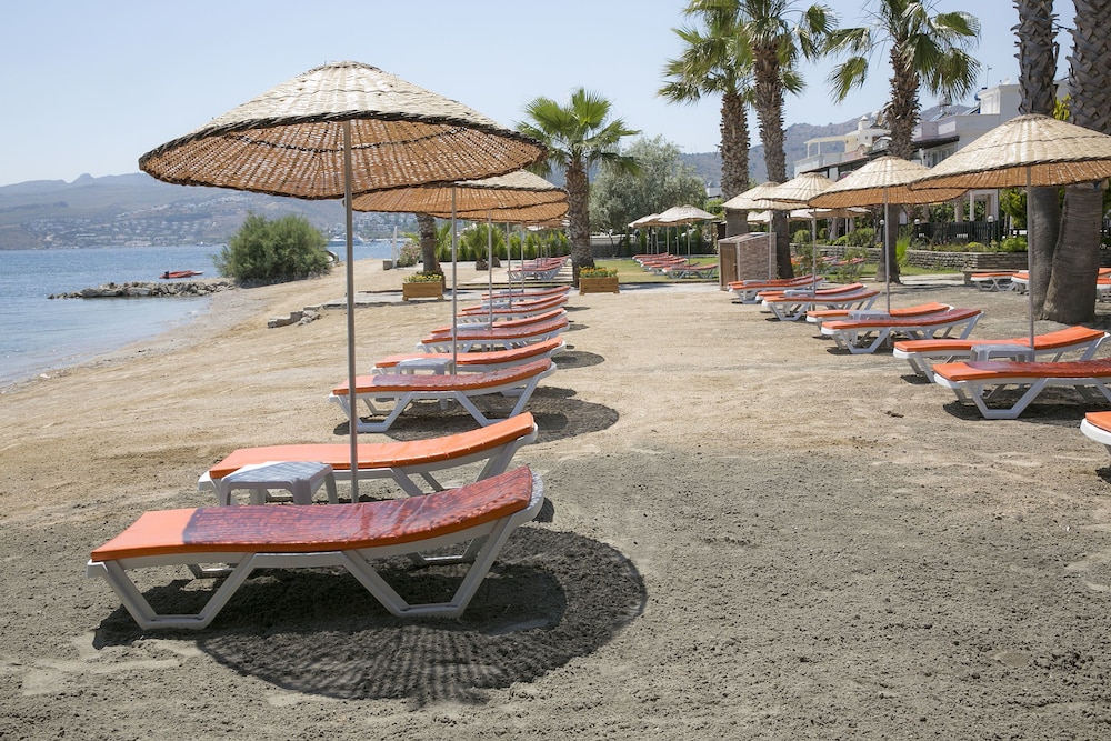 Bodrum Sea Side Beach Club Hotel - All Inclusive 70/72