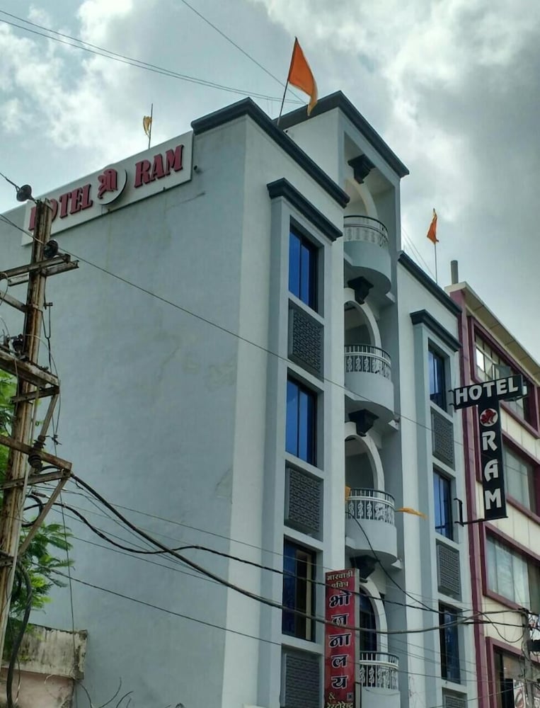 Hotel Shreeram 2/37