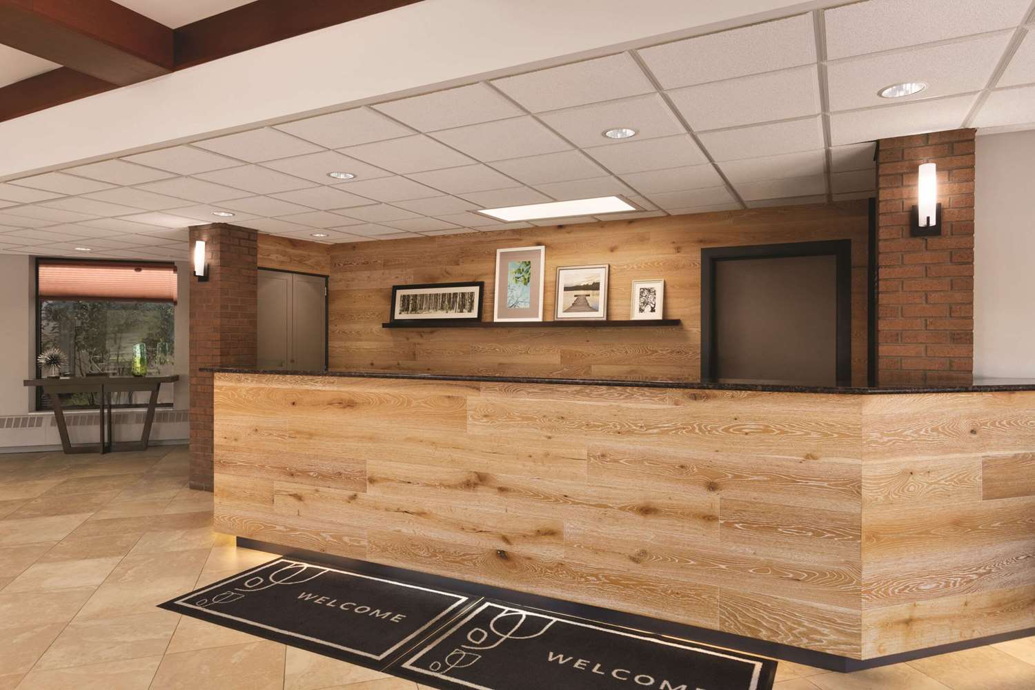 Country Inn and Suites by Radisson, Traverse City, MI 7/46