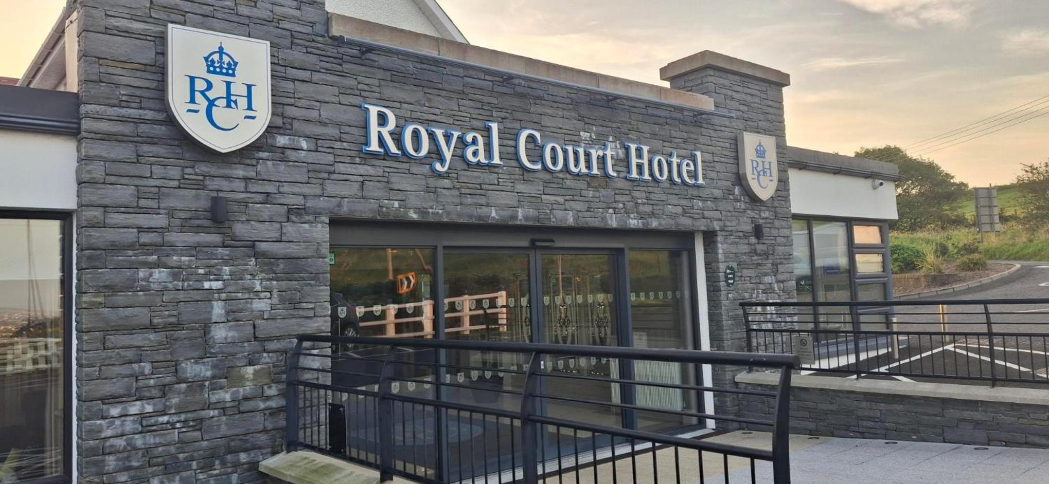 The Royal Court Hotel 6/60