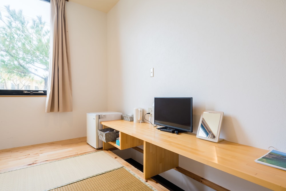 Low Cost Resort Manza Beach 37/55