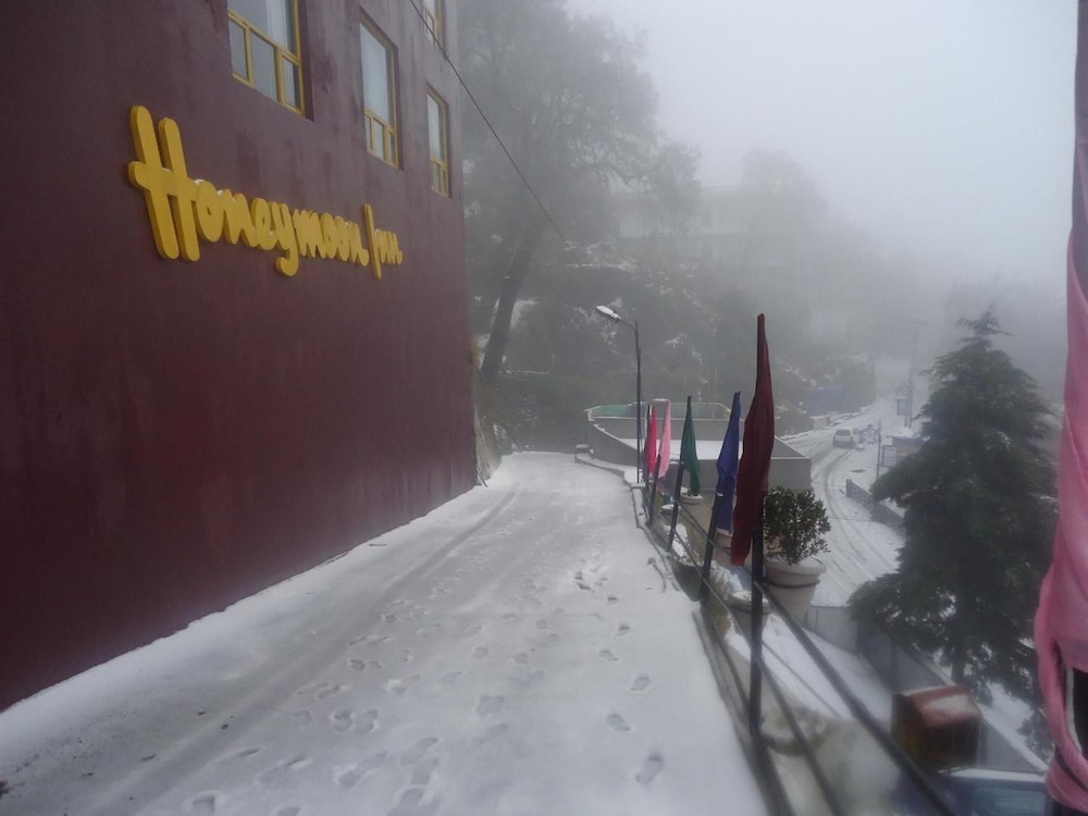 Honeymoon Inn Mussoorie 39/42