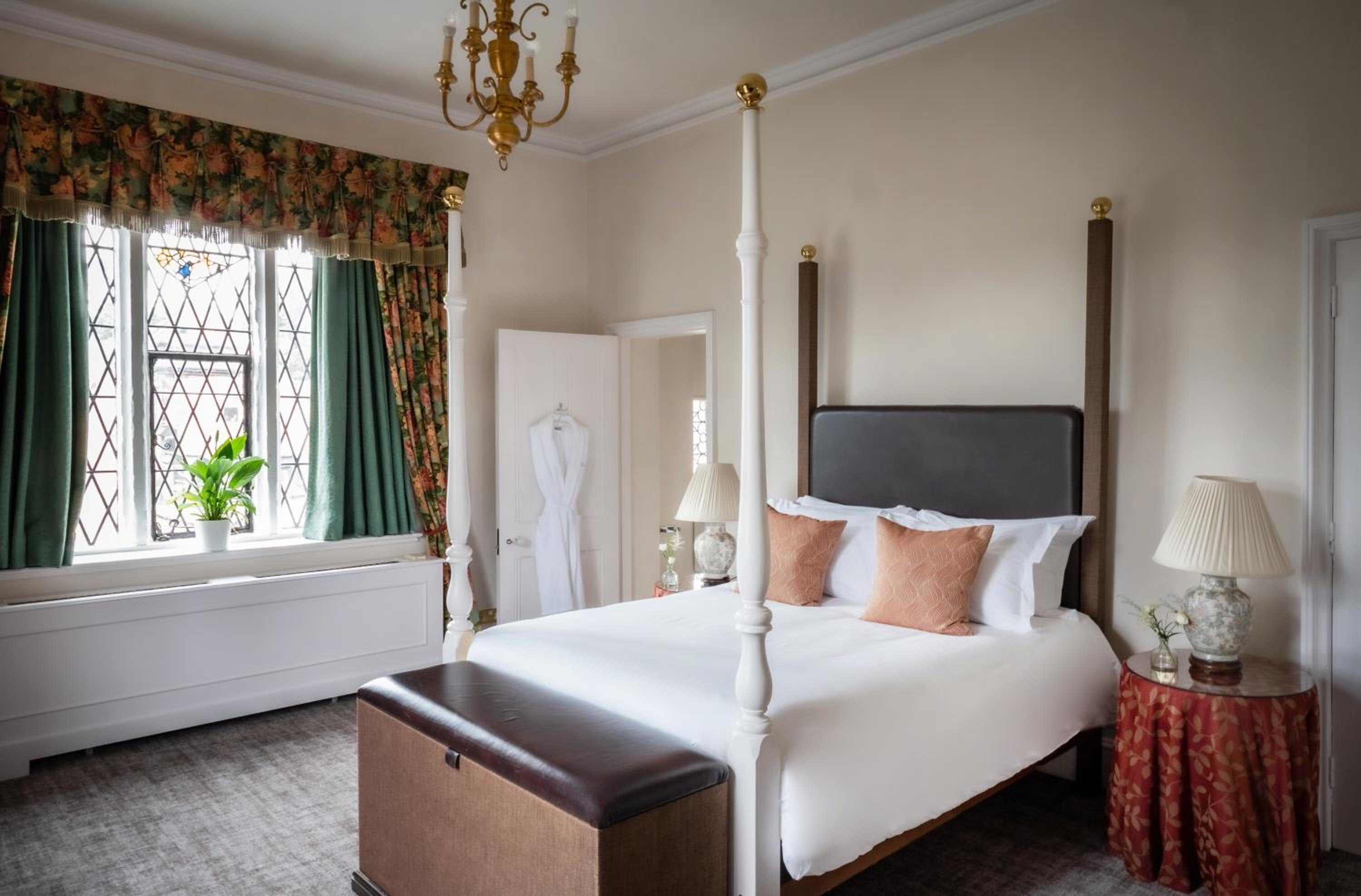Suite, King Bed