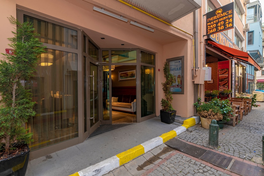 Feri Suites 41/50