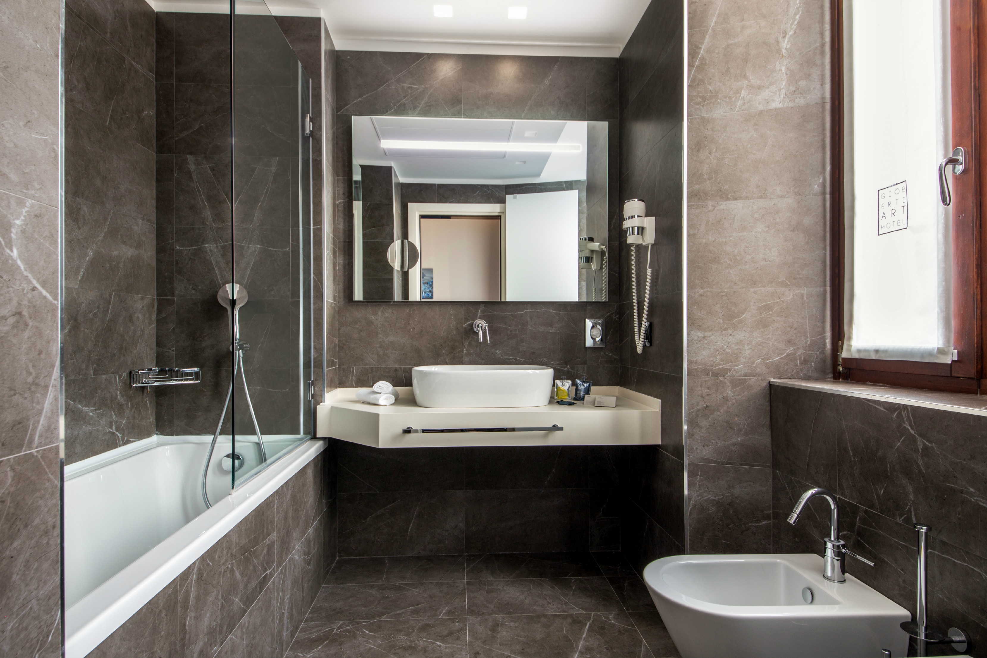 غرفة قياسية مزدوجة، Gioberti Art Hotel 2/3