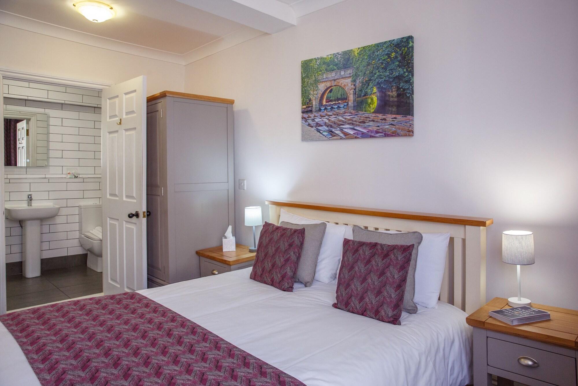 Deluxe, Double Bed, Front View