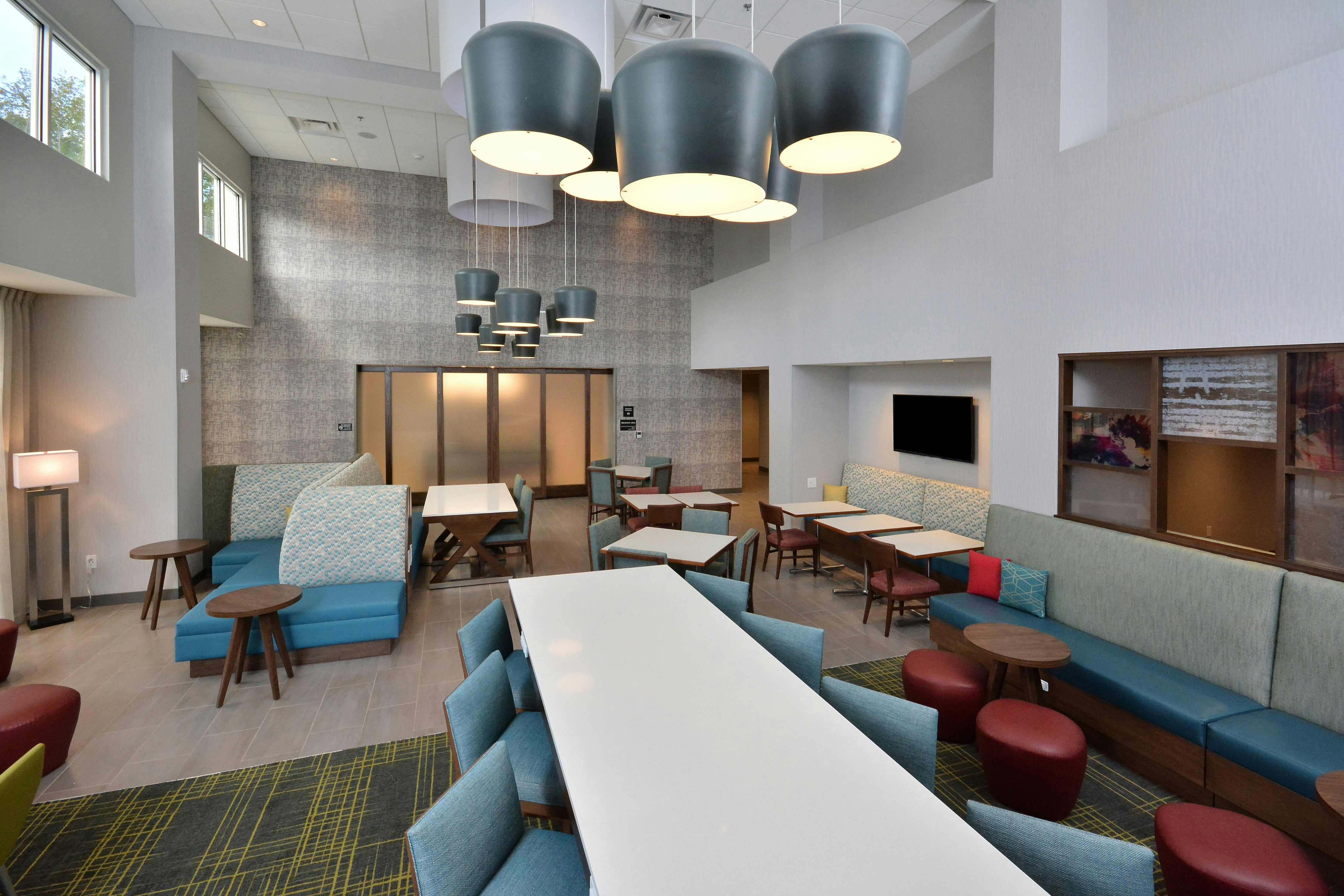 Hampton Inn and Suites Charlotte North I 485 14/22