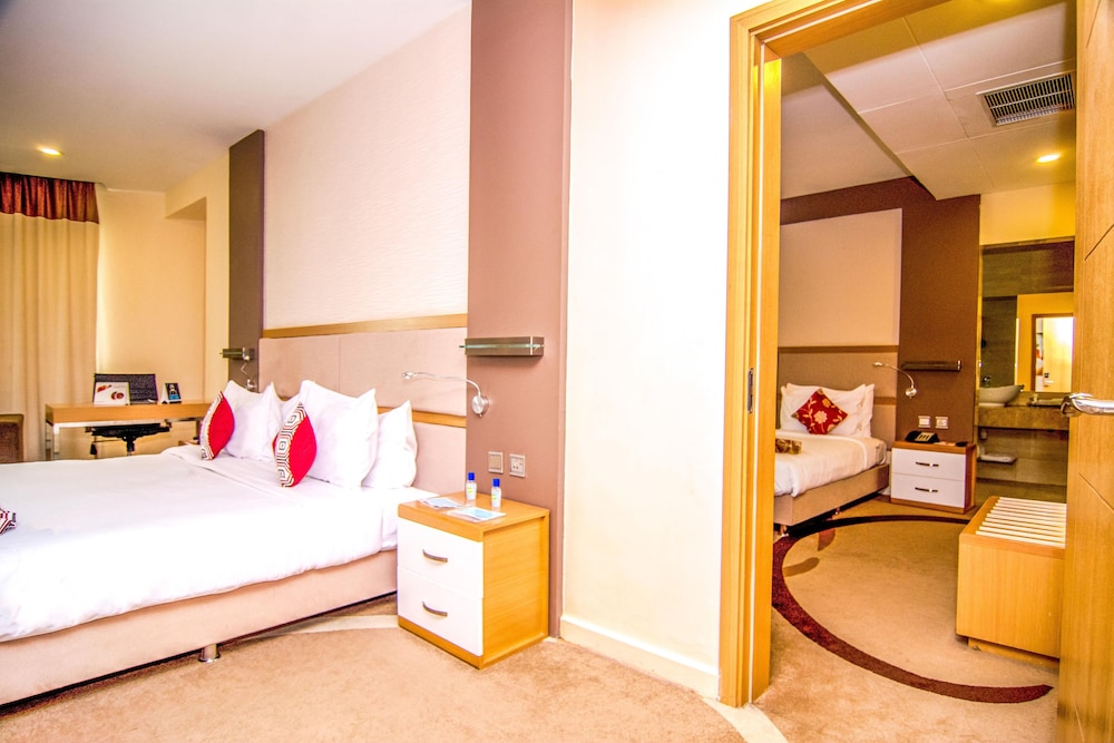 غرفة عائلية بسرير كوين وسريرين منفصلين، PrideInn Azure Hotel Nairobi Westlands 6/6