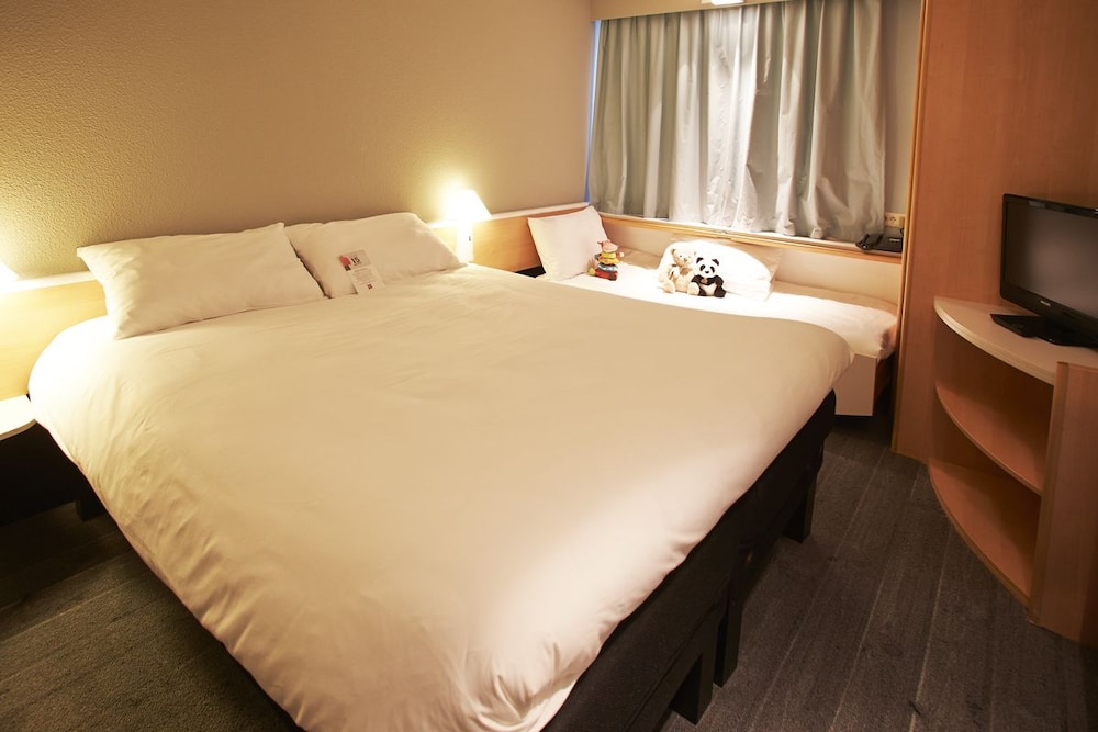 Ibis Auray 14/65
