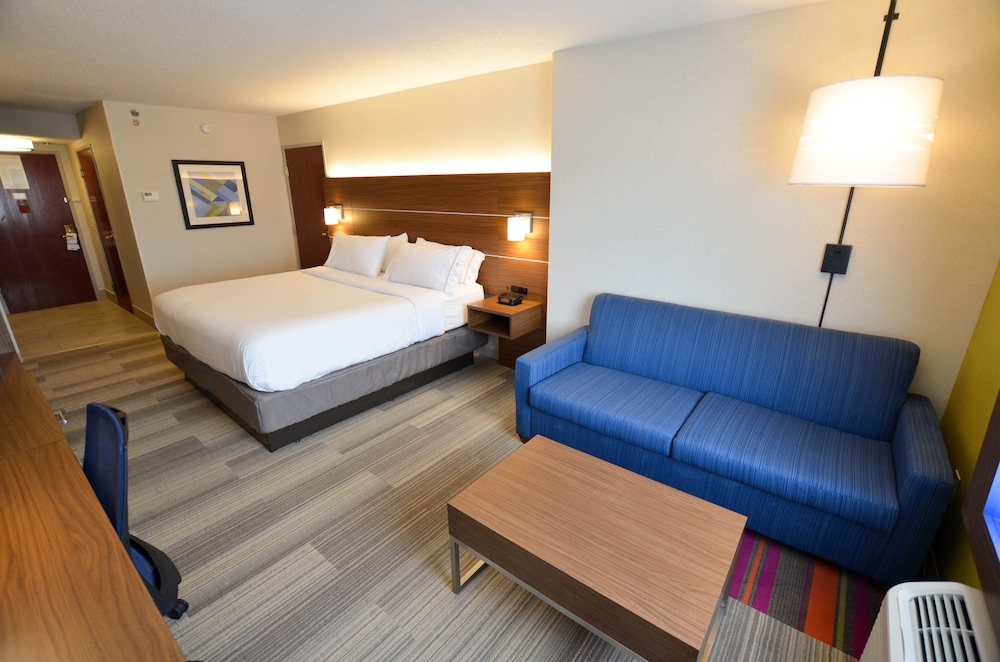 Holiday Inn Express Pittsburgh-Bridgeville 14/42