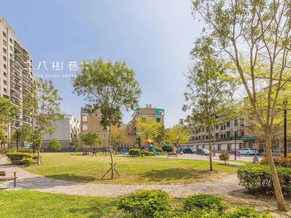28 Shu Xiang Hotel 61/64
