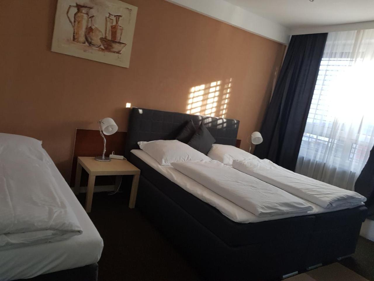 Hotel Wandsbek Hamburg 12/49