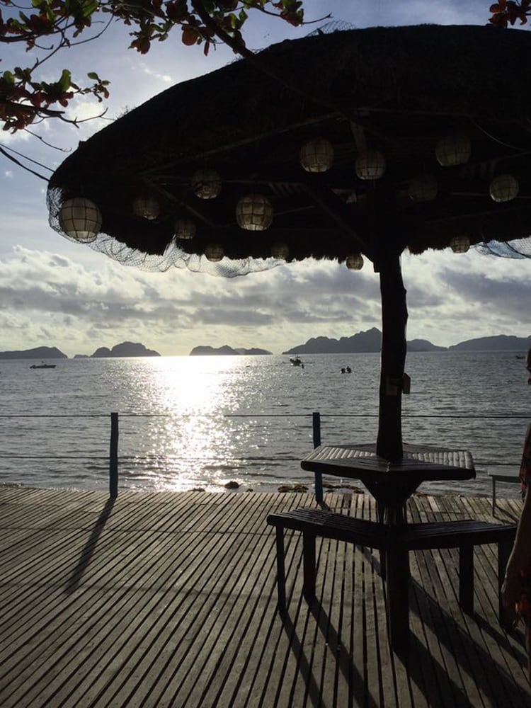 Stunning Republic Beach Resort 52/58