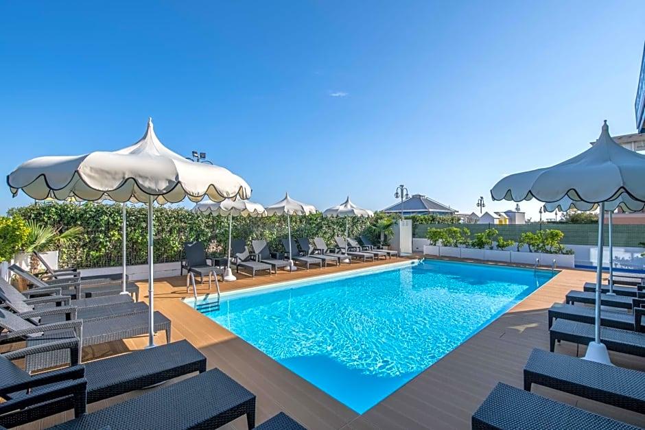 HOTEL MONDIAL 52/63