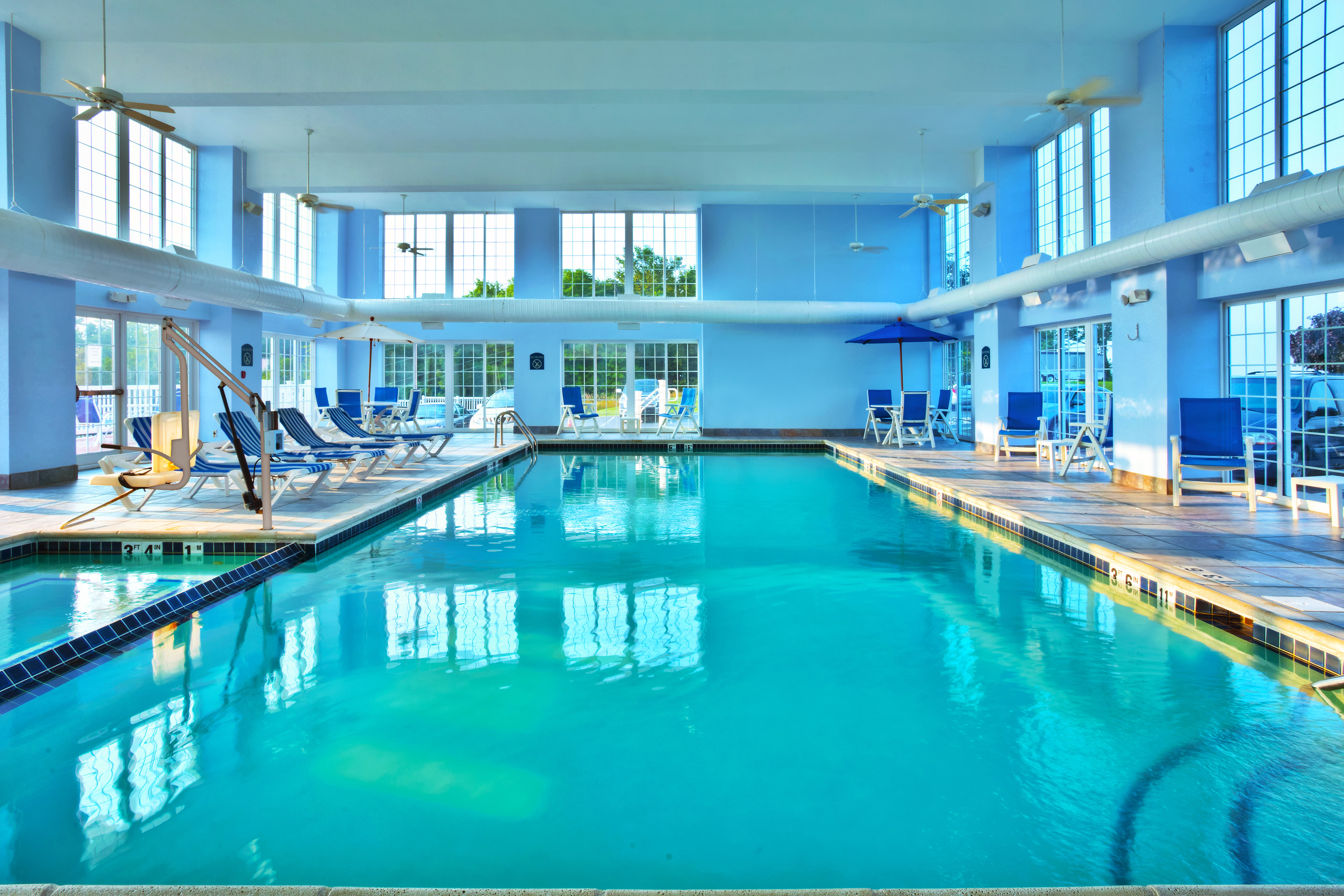 Holiday Inn Express Hotel And Suites Petoskey 37/61