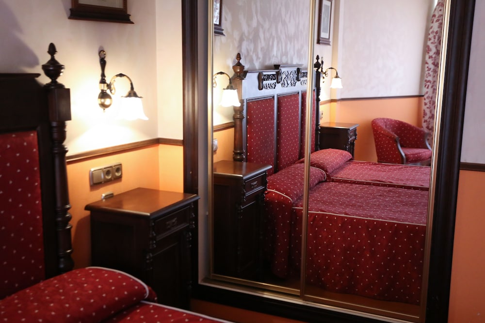 Hotel el Cisne 24/48
