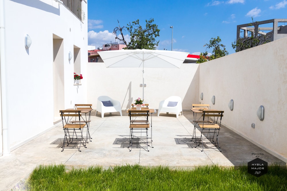 Hybla Major B&B 24/36