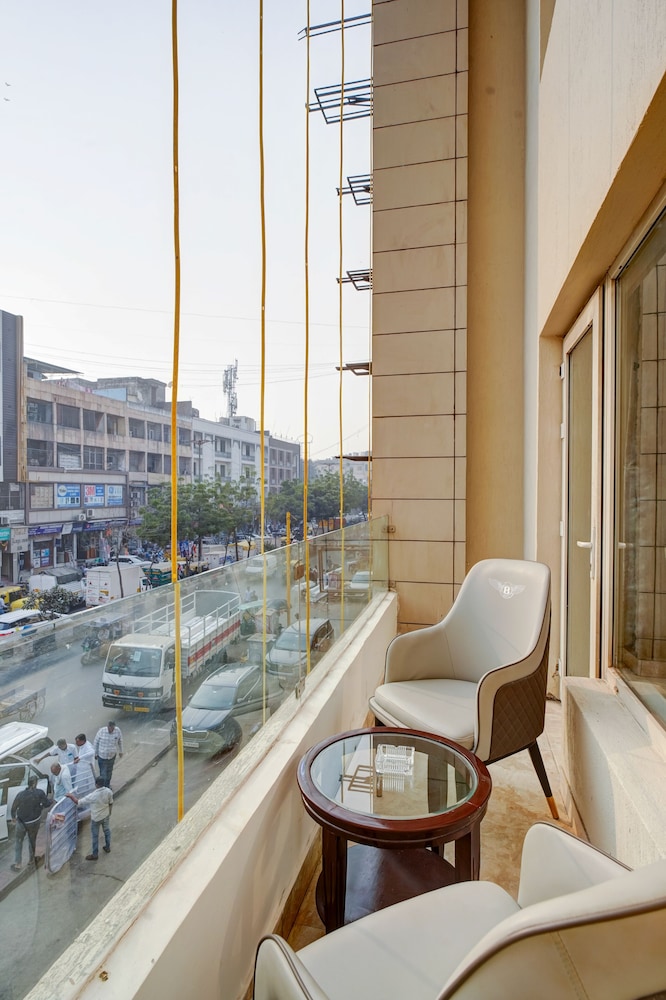 The Pearl Hotel 30/50