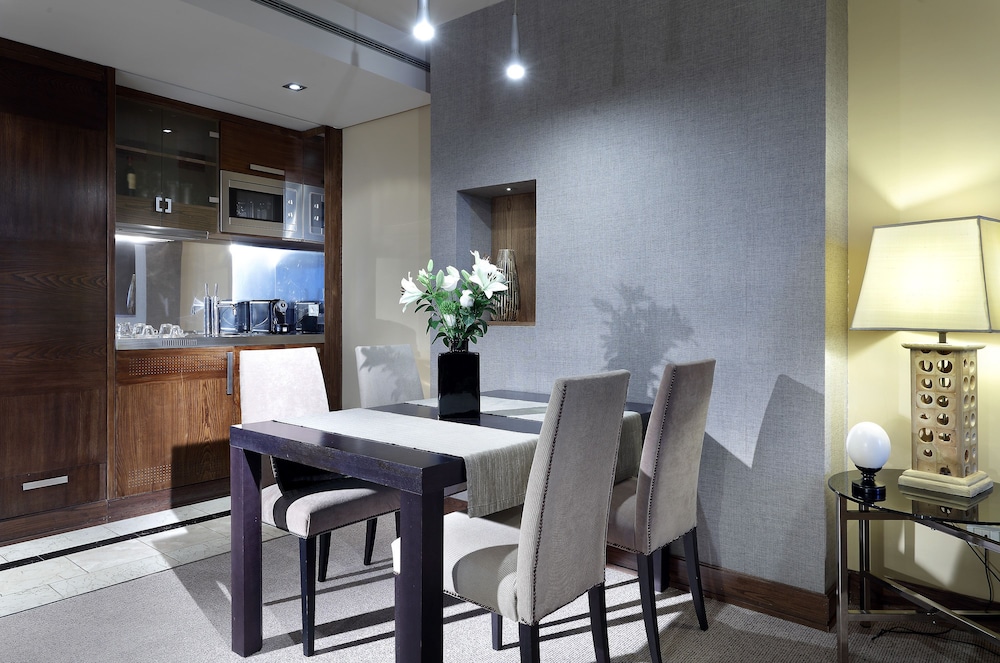 Eurostars Suites Mirasierra 51/63