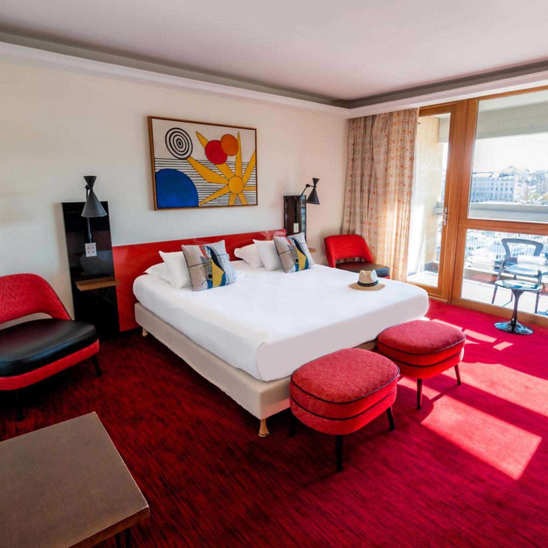 FAMILY, SUITE, OLD PORT VIEW