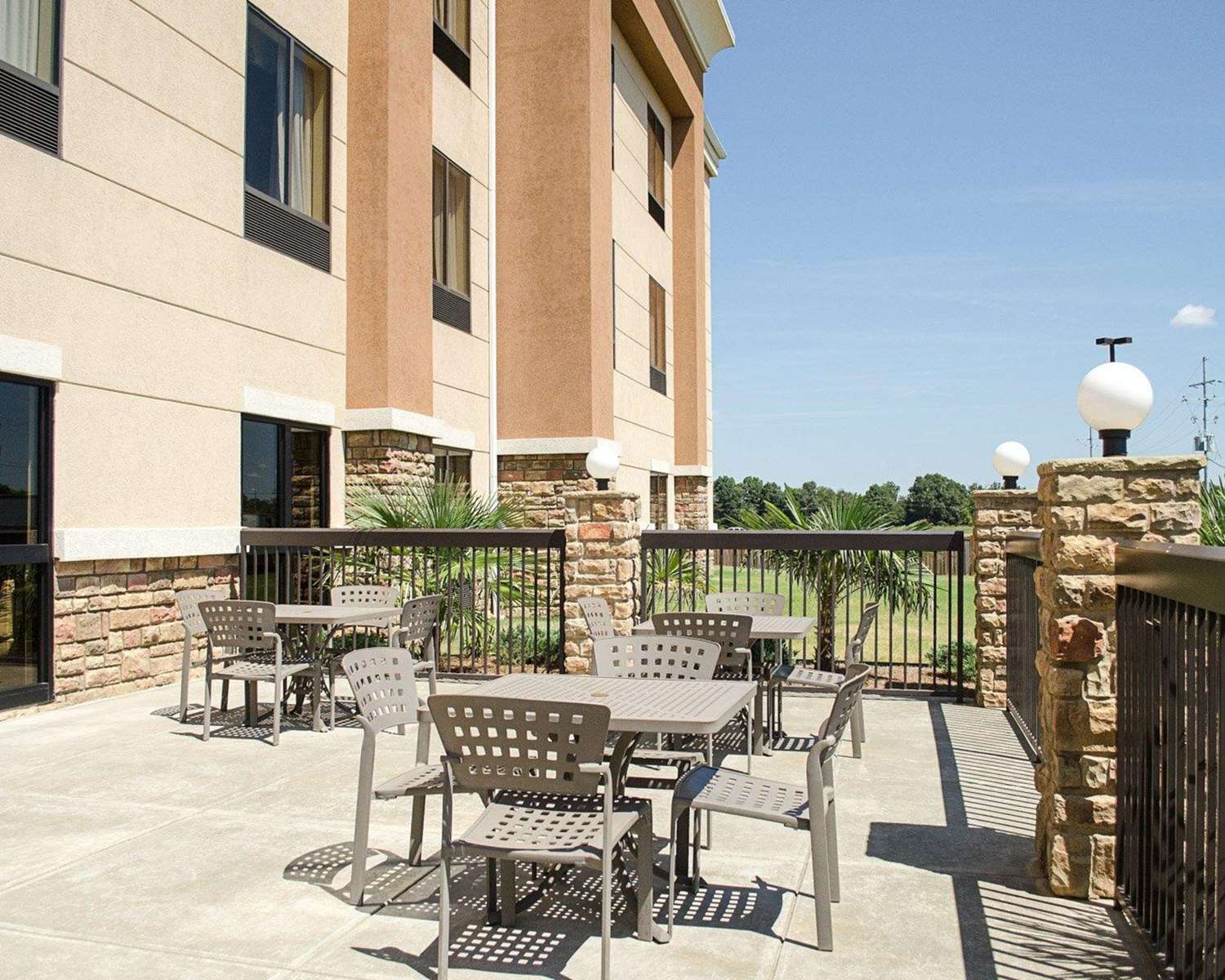 Comfort Suites Greenwood MS 14/18