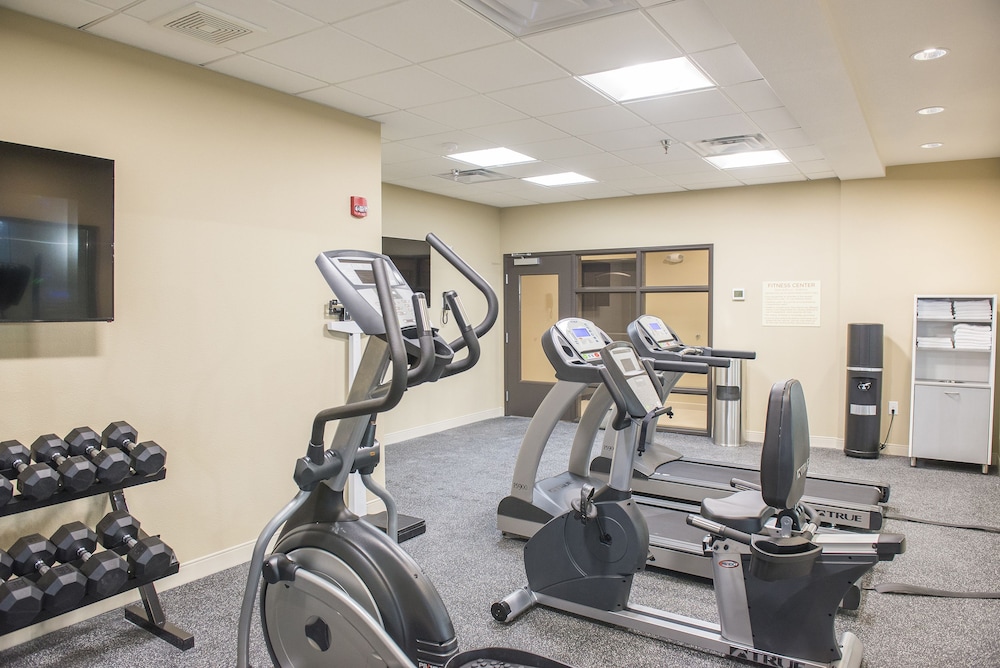 Hawthorn Suites By Wyndham Fargo 14/34
