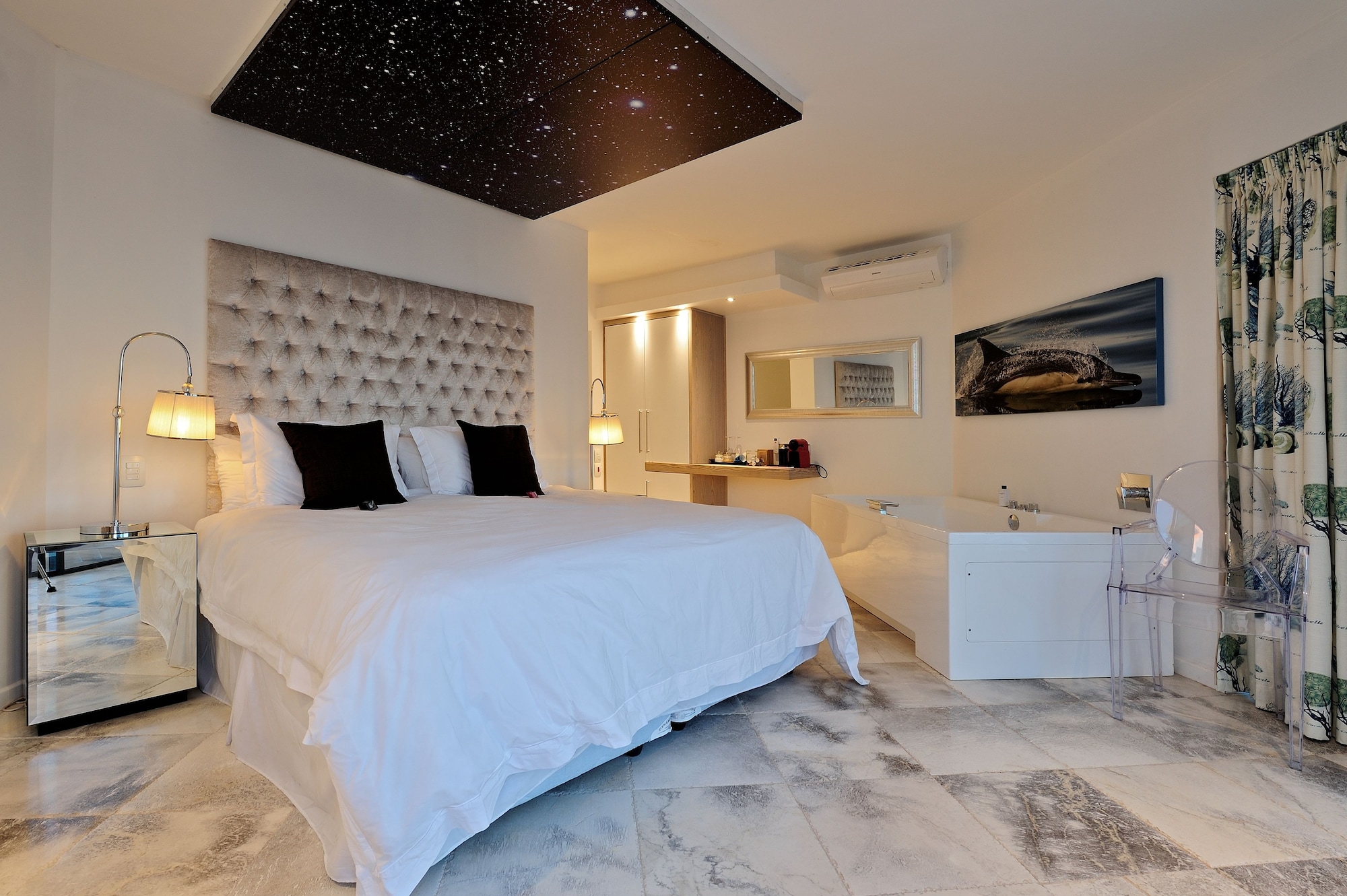 Superior, King Bed, Sea View, Pool Access, Ground Floor