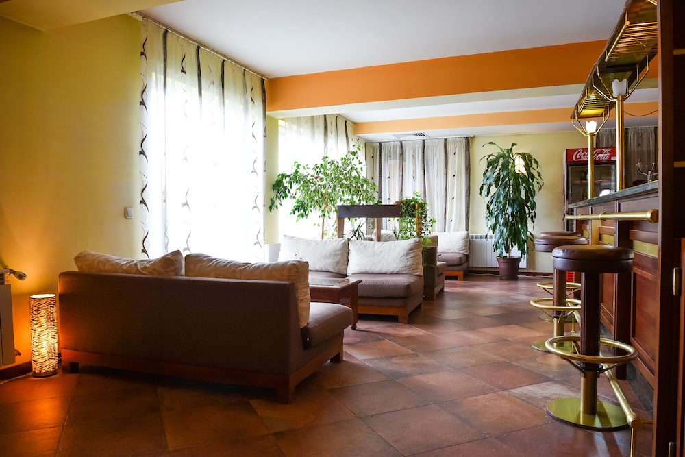 Bojur & Bojurland Apartment Complex 30/50