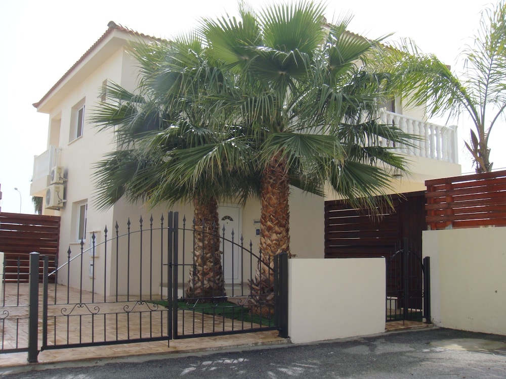 Athena Villa 29/32