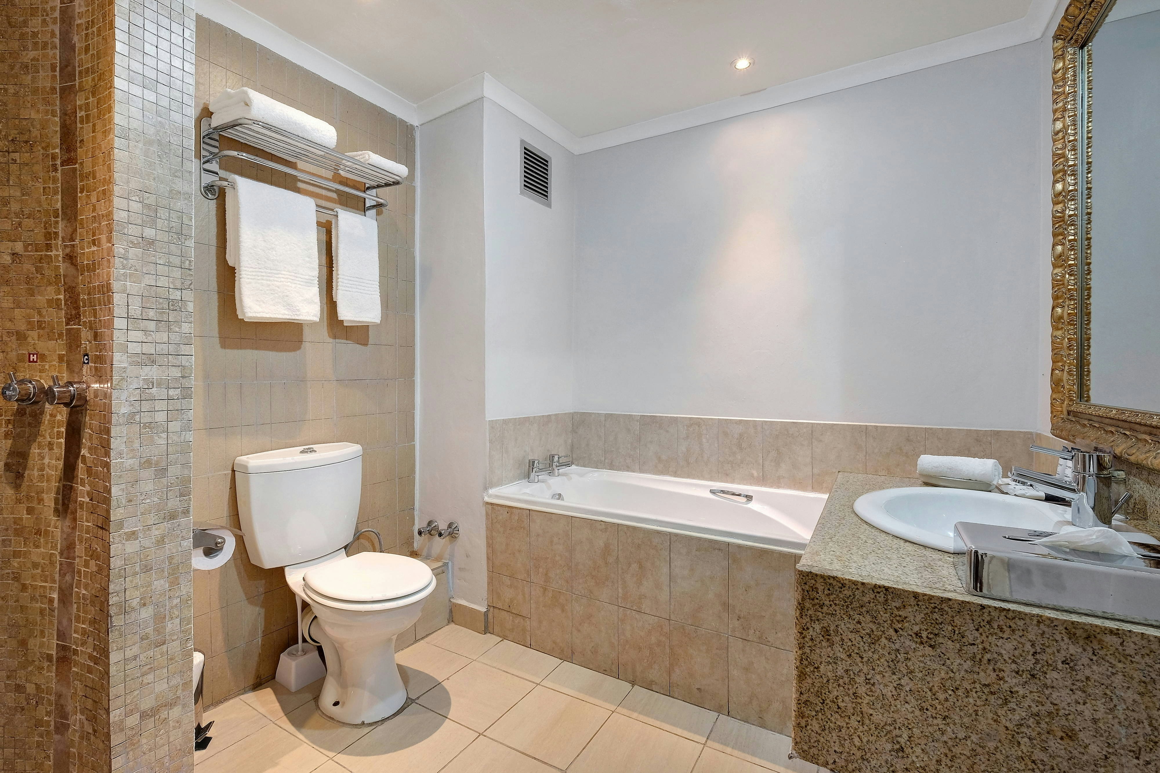 Protea Hotel By Marriott Livingstone 50/50