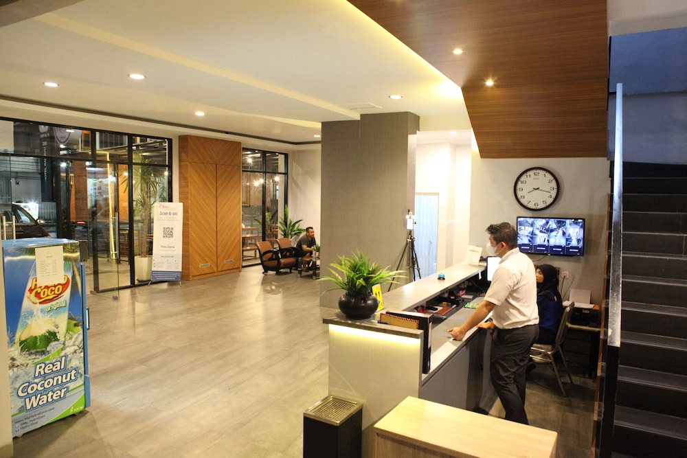 Rahayu Hotel Cirebon 52/60