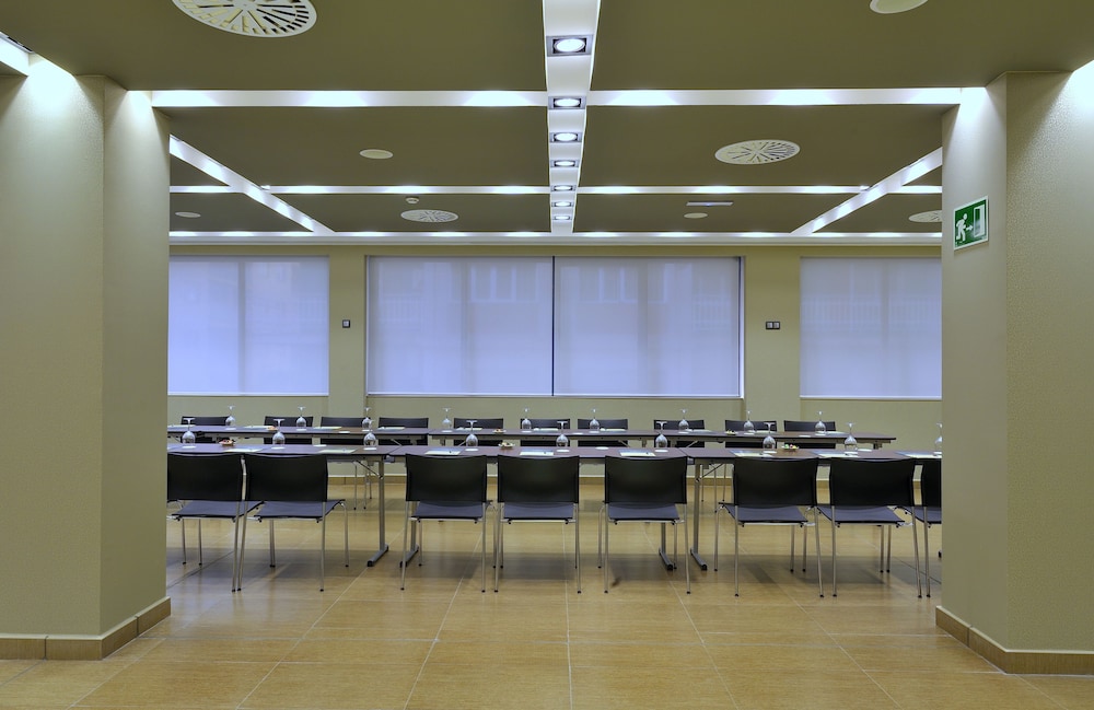 Hotel Turia Granada 42/50