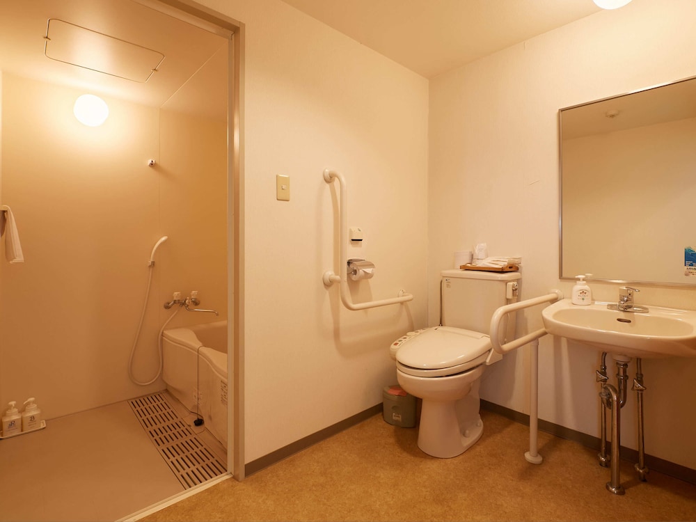 Gamagori Hotel 54/56