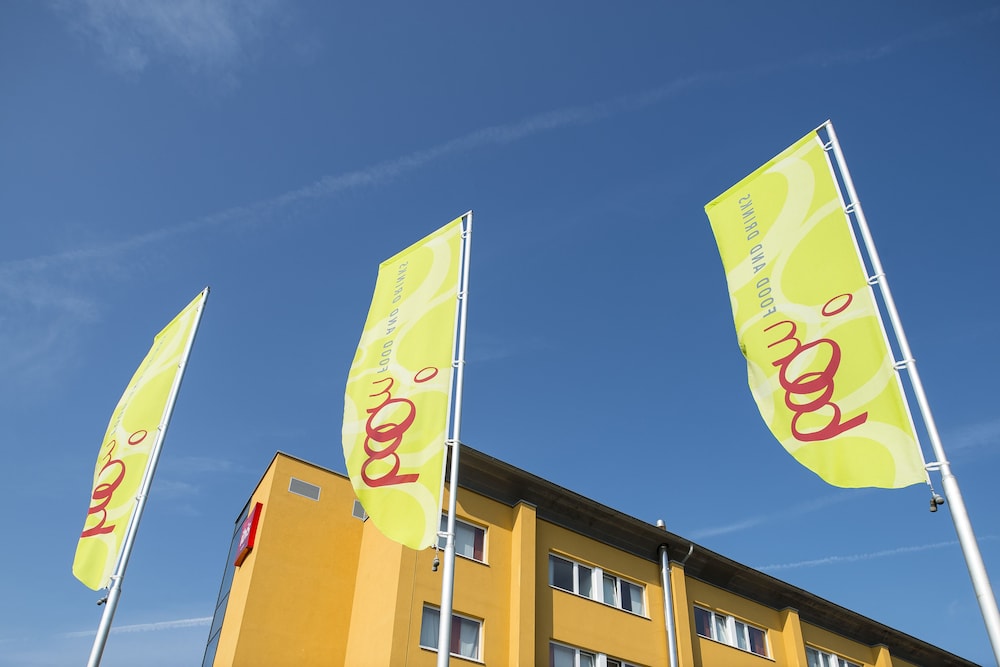 Ibis Zurich Adliswil 2/74