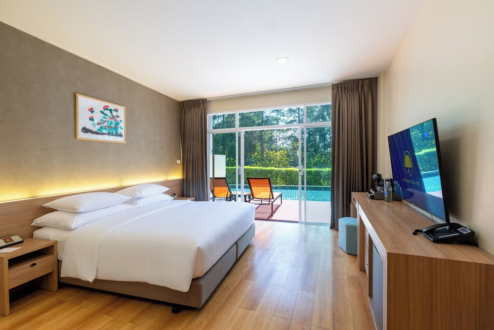 King Bed, Pool Access, The Kaset Hua Hin 5/10