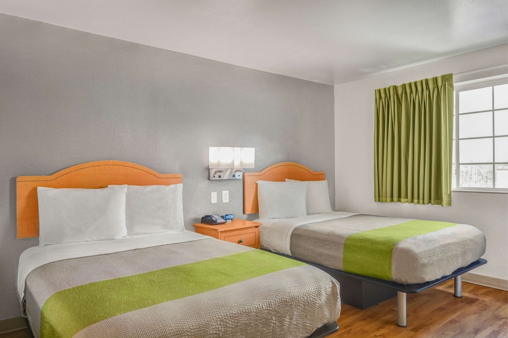 Suite, 2 Double Beds, Smoking