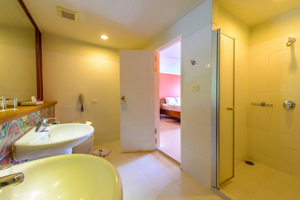 ANDAMAN SEAVIEW HOTEL 30/52