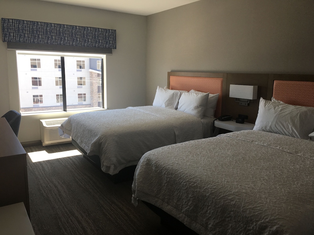 Hampton Inn Midland South 25/58