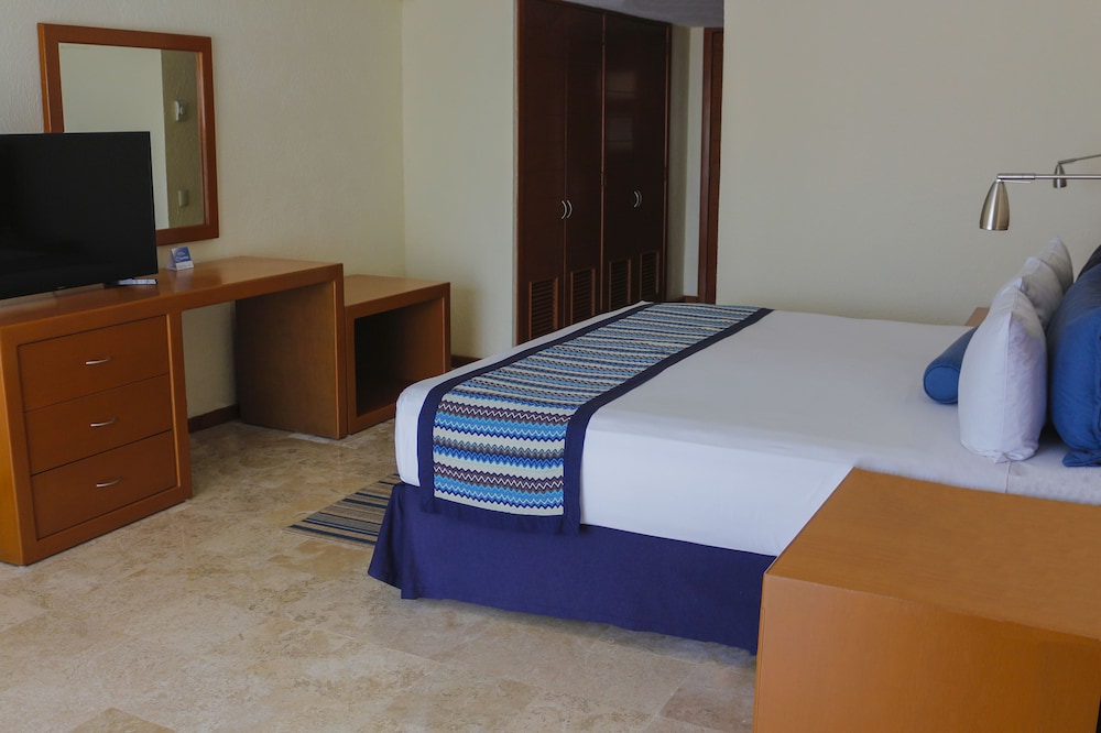 Plaza Pelicanos Grand Beach Resorts 20/65
