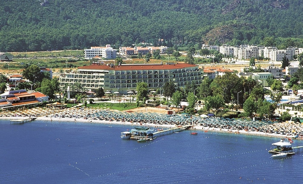 Imperial Turkiz Resort Hotel 48/50
