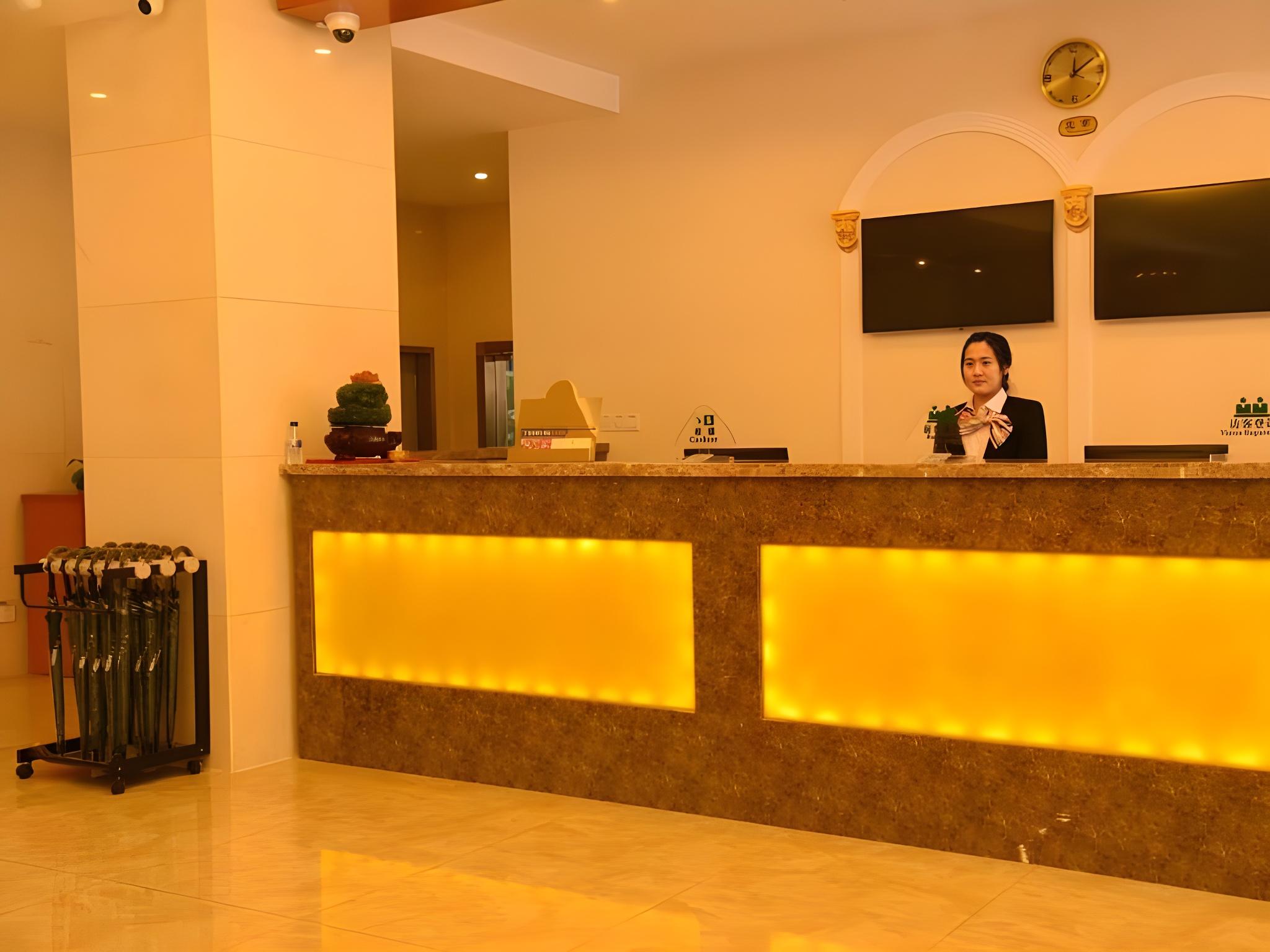 GreenTree Inn Baishan Linjiang Yalu River Express Hotel 6/23