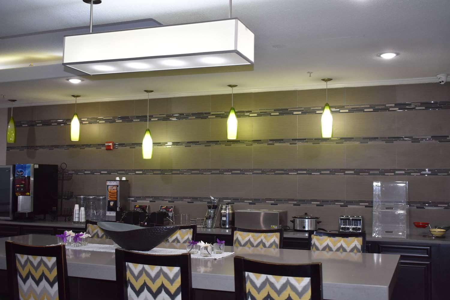 La Quinta Inn & Suites by Wyndham Kyle - Austin South 8/61